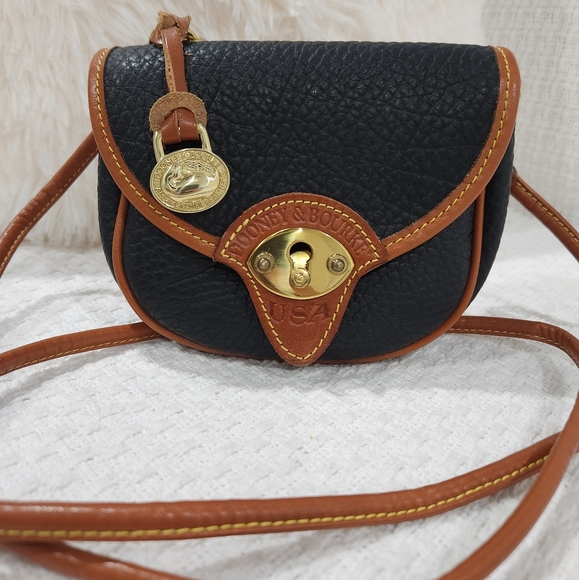 dooney & bourke belt